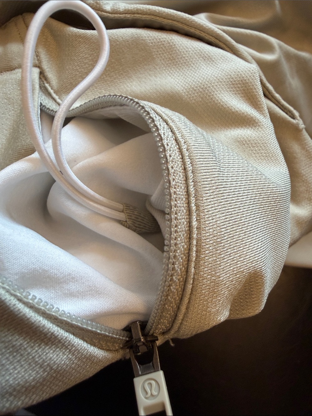 Lululemon Men’s Sz Large T.H.E. 9” Liner-less Grey Camo Athletic Shorts - Picture 6 of 6